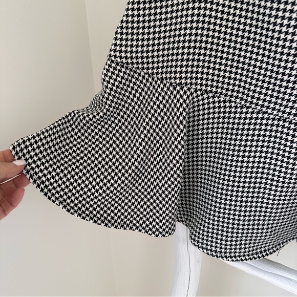 Fab’rik Women’s Houndstooth Skirt w Built in Shorts SZ Large - Picture 3 of 12